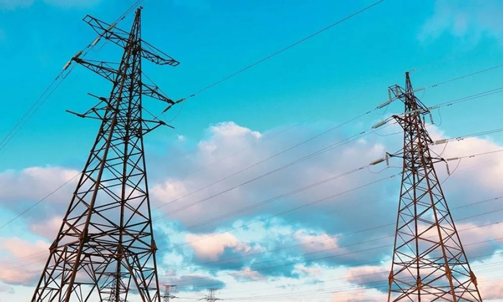Ηλεκτρικό ρεύμα: Νέα μείωση στην τιμή χονδρικής